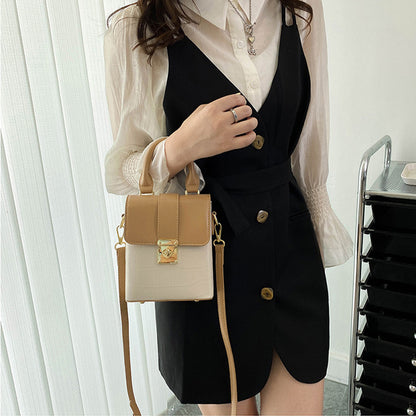 Dollcini Mini Műbőr Táska – Elegáns és Praktikus Női Válltáska