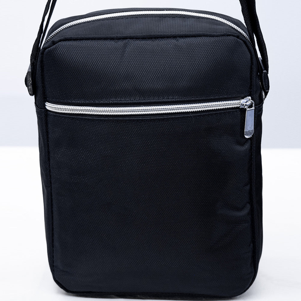 Dollcini Klasszikus Férfi Válltáska – Elegáns Fekete Színben